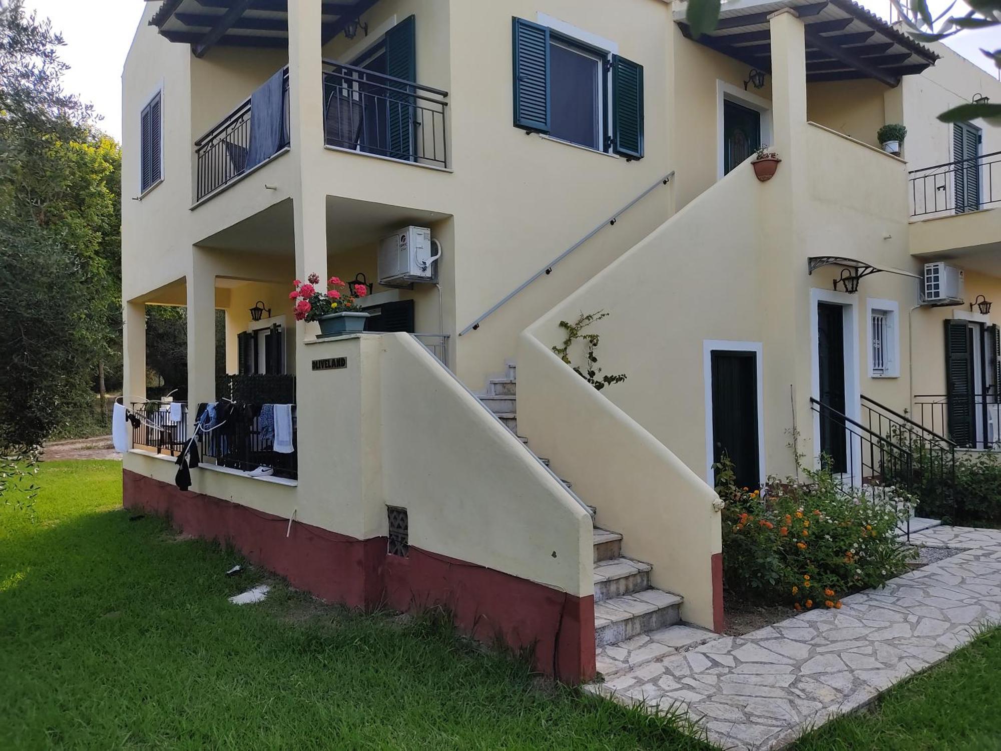 Oliveland Apartments Kávos Exterior photo
